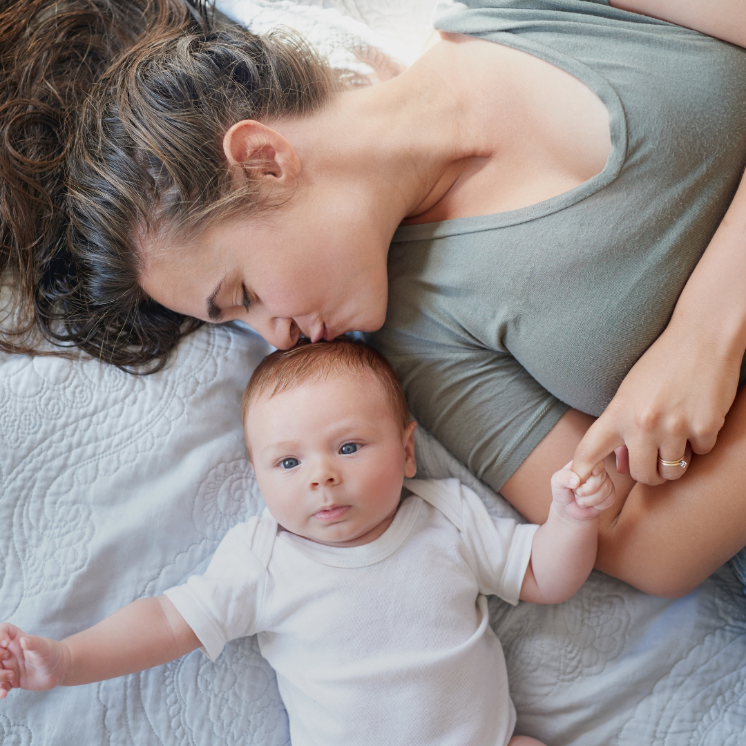 Post-Partum : Comment Prendre Soin de Soi Après l’Accouchement ? (Guide Complet)